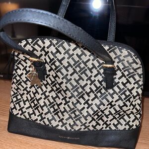 Tommy Hilfiger Handbag